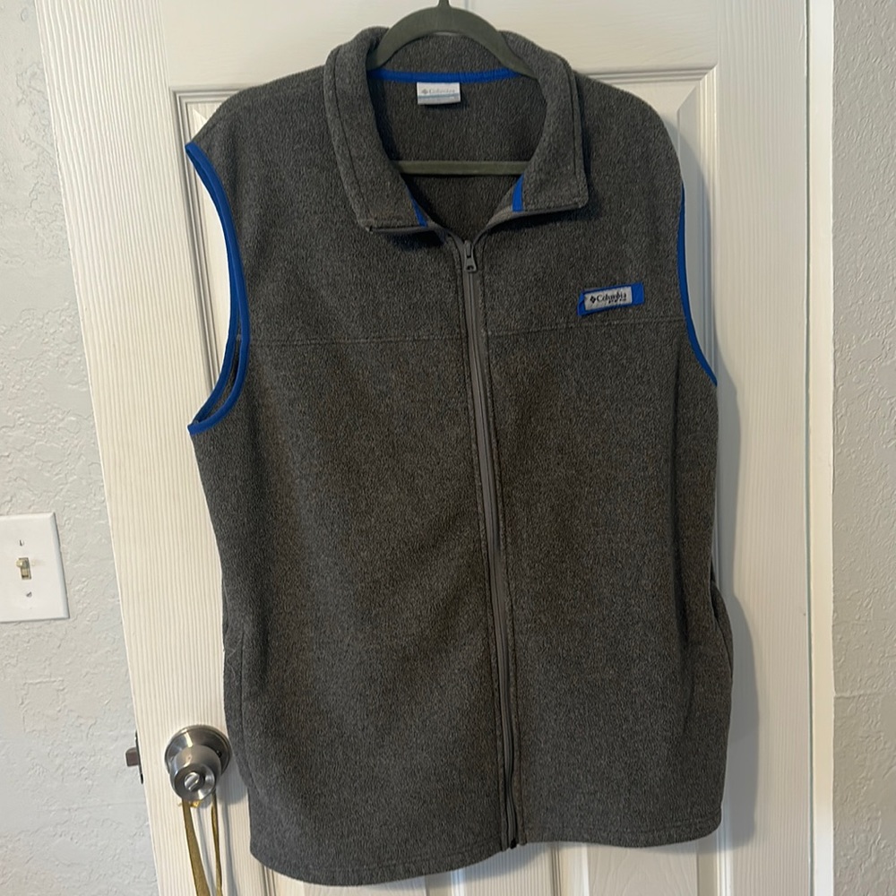 Columbia PFG vest fleece. XL